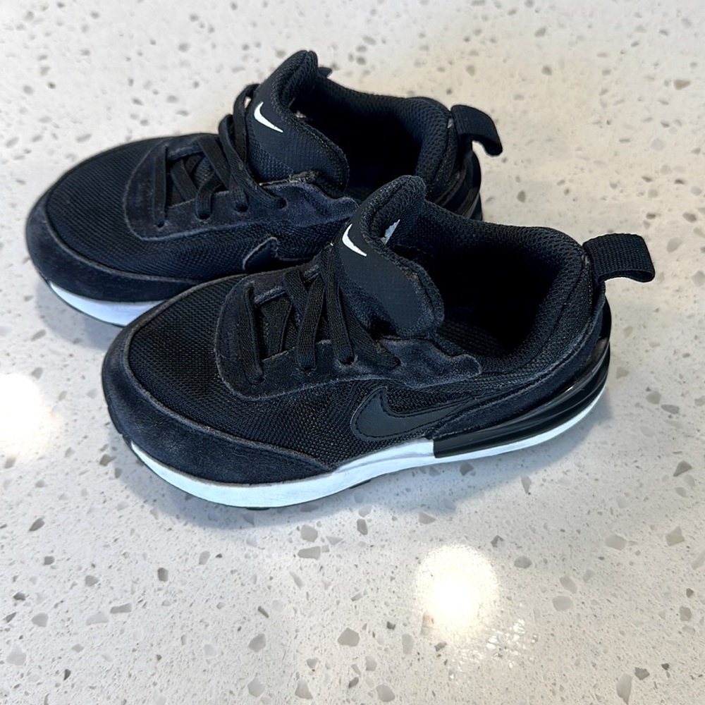 Nike - Toddler Size 7